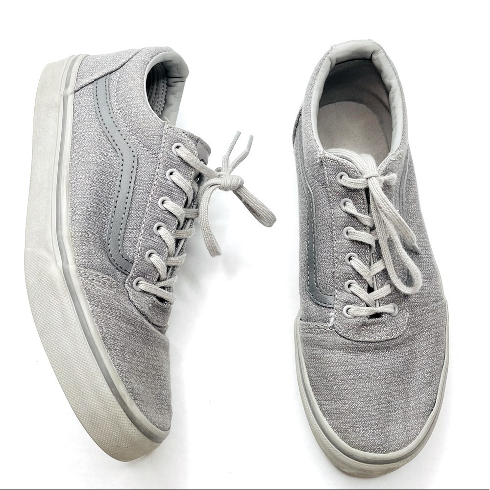 Vans Off the Wall Old Skool Sneakers in Grey Crosshatch with Grey Gum Bottoms